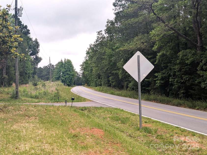 3116 Pilgrim Road, Chester, SC 29706.  MLS# CAR4257746, YatesRealty ID 16593. Road View