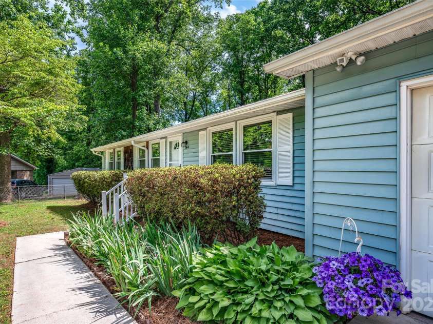 144 Stoneybrook Road, Salisbury, NC 28147.  MLS# CAR4263157, YatesRealty ID 16594. 