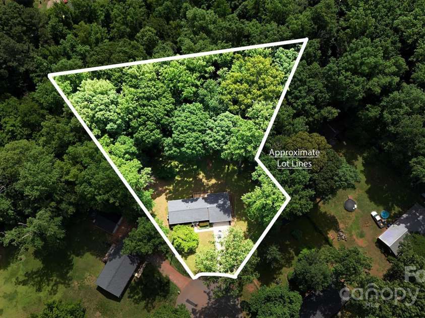 144 Stoneybrook Road, Salisbury, NC 28147.  MLS# CAR4263157, YatesRealty ID 16594. Approximate Lot Lines