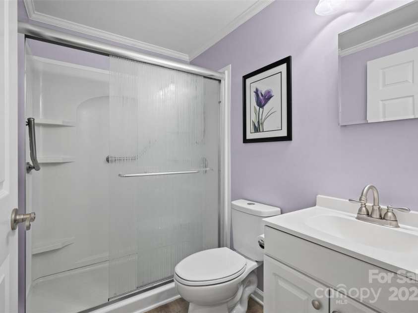 144 Stoneybrook Road, Salisbury, NC 28147.  MLS# CAR4263157, YatesRealty ID 16594. Full Hall Bath