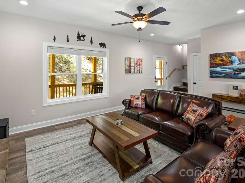 233 Arcadia Falls Way, Black Mountain, NC 28711.  MLS# CAR4375921, YatesRealty ID 16595. 