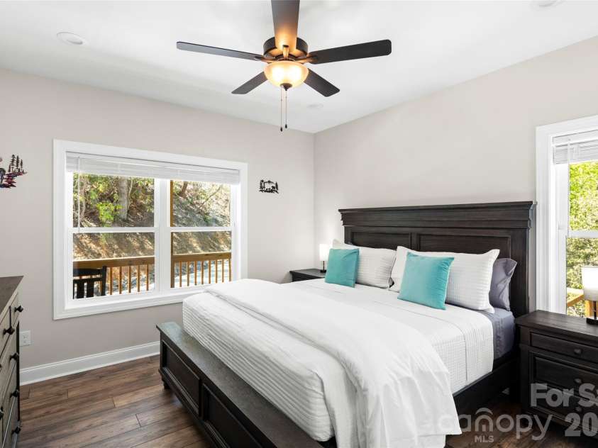 233 Arcadia Falls Way, Black Mountain, NC 28711.  MLS# CAR4375921, YatesRealty ID 16595. 