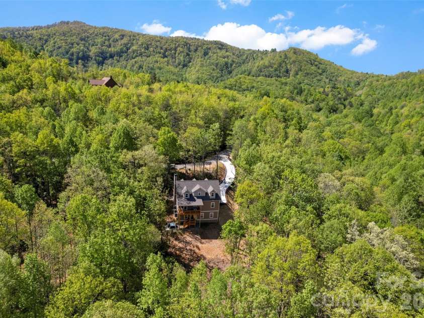 233 Arcadia Falls Way, Black Mountain, NC 28711.  MLS# CAR4375921, YatesRealty ID 16595. 