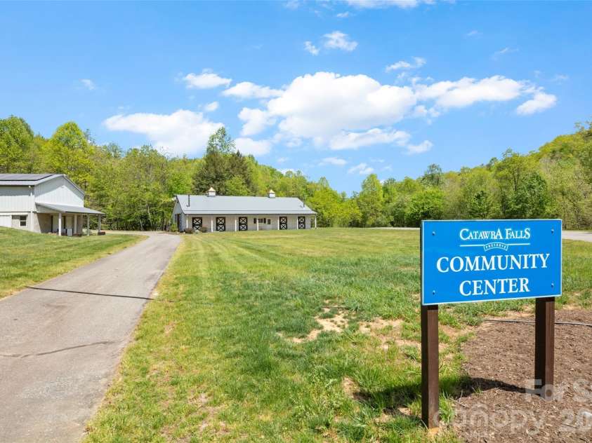 233 Arcadia Falls Way, Black Mountain, NC 28711.  MLS# CAR4375921, YatesRealty ID 16595. 