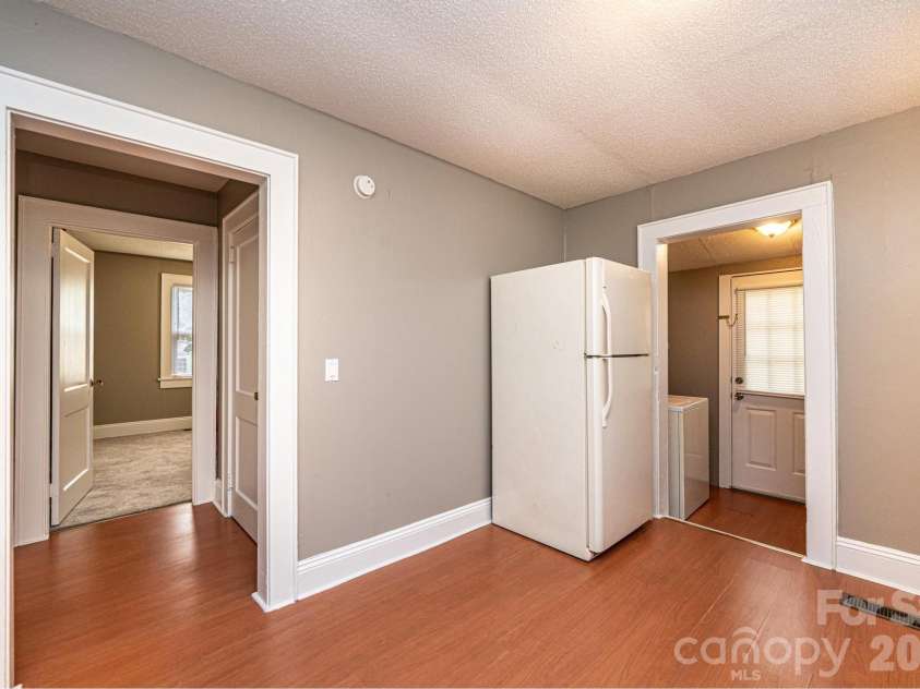 1725 8th Avenue, Hickory, NC 28601.  MLS# CAR4375956, YatesRealty ID 16596. 