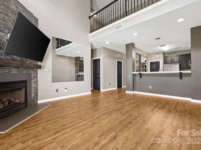 5959 Pale Moss Lane, Charlotte, NC 28269.  MLS# CAR4234404, YatesRealty ID 16596. 