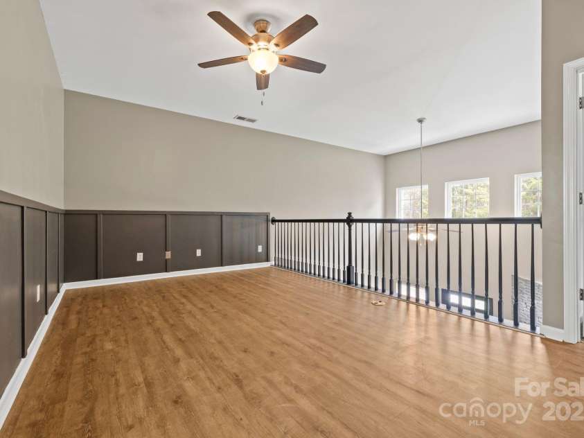 5959 Pale Moss Lane, Charlotte, NC 28269.  MLS# CAR4234404, YatesRealty ID 16596. 