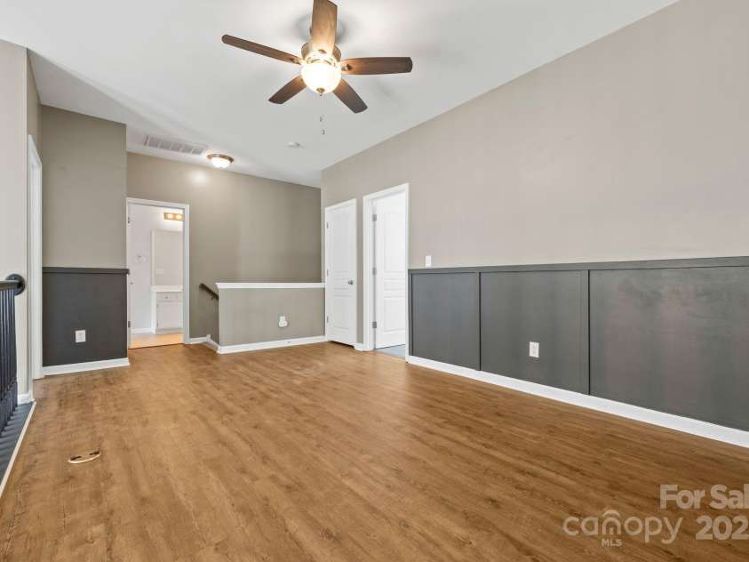 5959 Pale Moss Lane, Charlotte, NC 28269.  MLS# CAR4234404, YatesRealty ID 16596. 