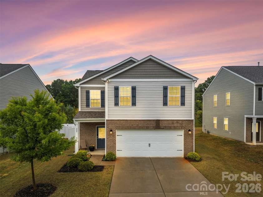 225 Final Stretch Lane, Clover, SC 29710.  MLS# CAR4375867, YatesRealty ID 16597. 