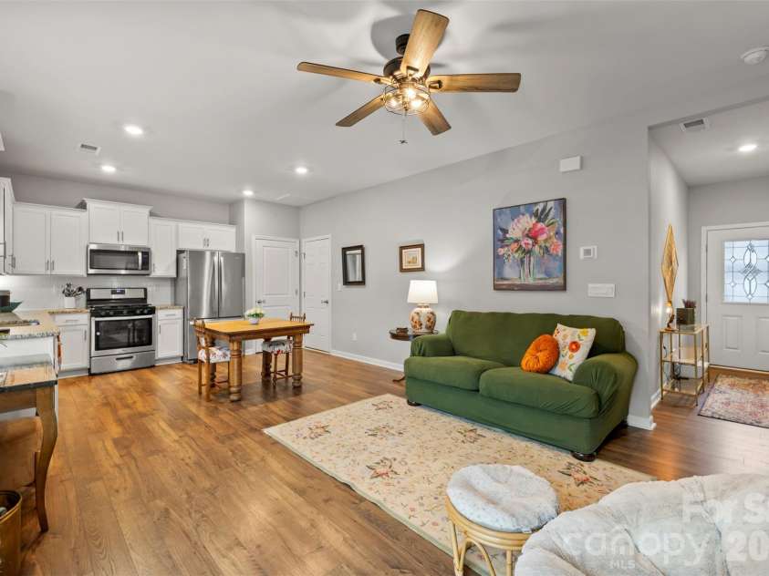 225 Final Stretch Lane, Clover, SC 29710.  MLS# CAR4375867, YatesRealty ID 16597. 