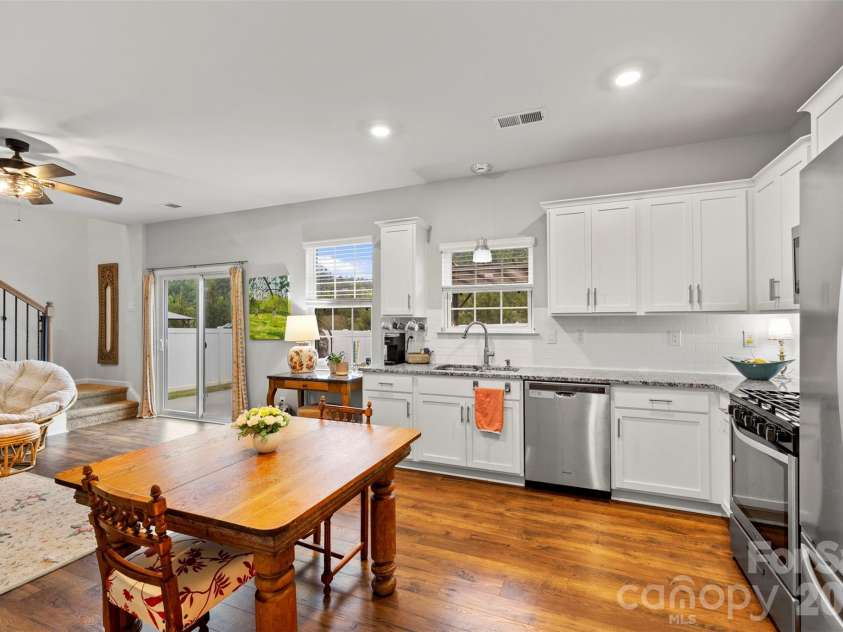 225 Final Stretch Lane, Clover, SC 29710.  MLS# CAR4375867, YatesRealty ID 16597. 