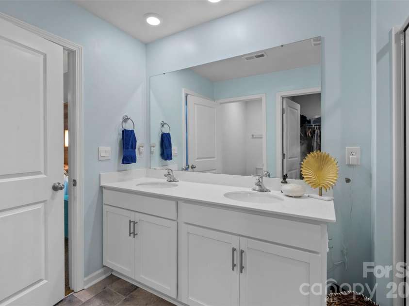 225 Final Stretch Lane, Clover, SC 29710.  MLS# CAR4375867, YatesRealty ID 16597. 