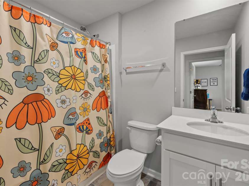 225 Final Stretch Lane, Clover, SC 29710.  MLS# CAR4375867, YatesRealty ID 16597. 