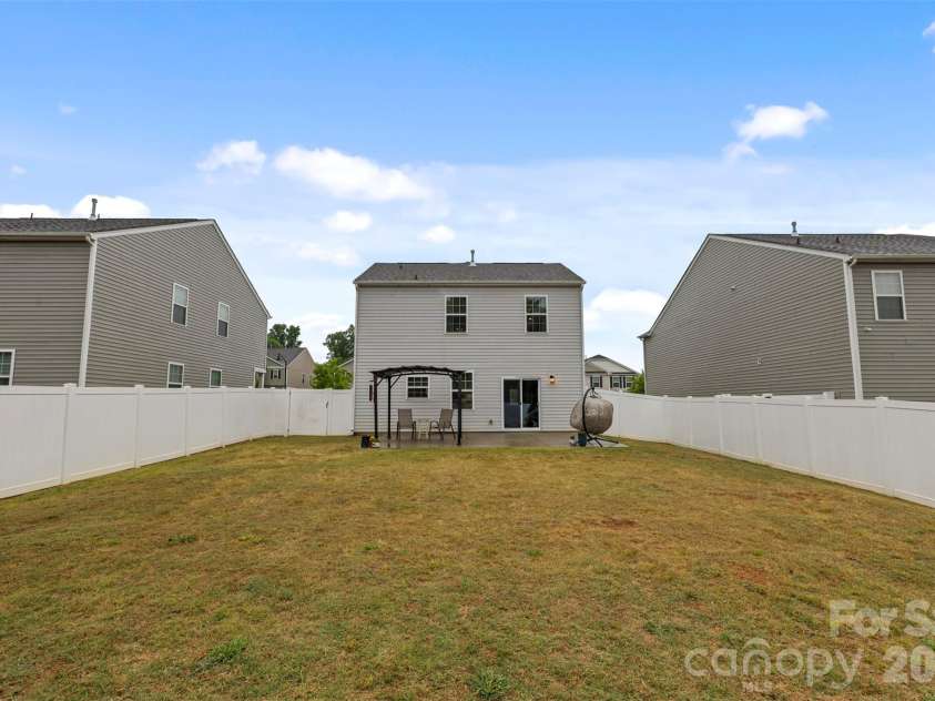 225 Final Stretch Lane, Clover, SC 29710.  MLS# CAR4375867, YatesRealty ID 16597. 