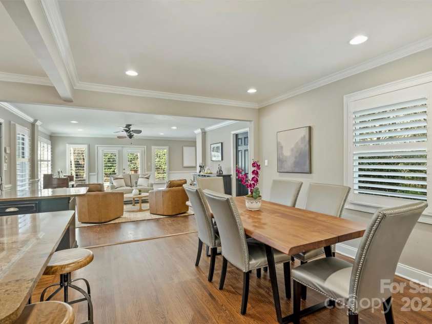 830 Jefferson Drive, Charlotte, NC 28270.  MLS# CAR4223874, YatesRealty ID 16597. 