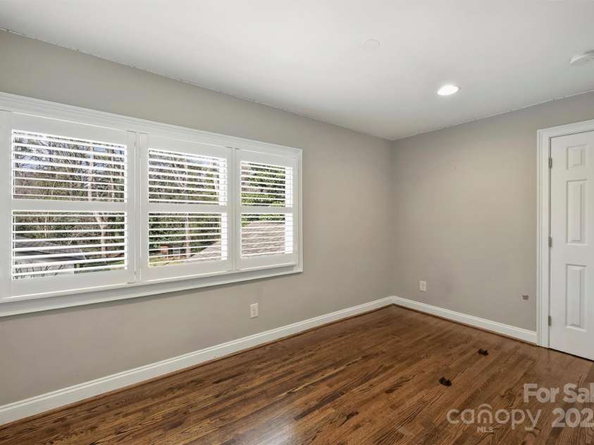 830 Jefferson Drive, Charlotte, NC 28270.  MLS# CAR4223874, YatesRealty ID 16597. 