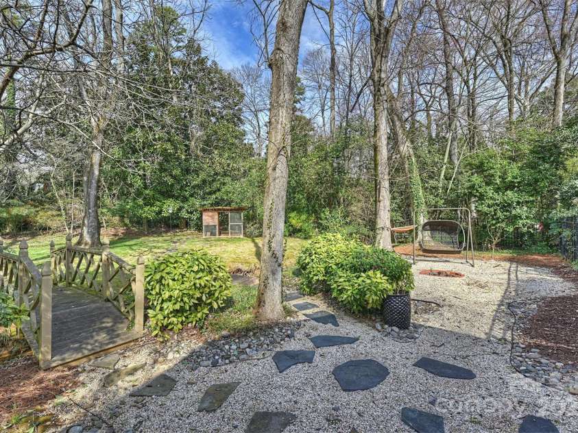 830 Jefferson Drive, Charlotte, NC 28270.  MLS# CAR4223874, YatesRealty ID 16597. 