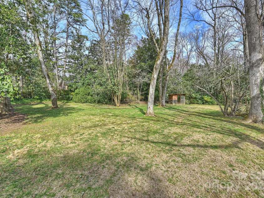 830 Jefferson Drive, Charlotte, NC 28270.  MLS# CAR4223874, YatesRealty ID 16597. 