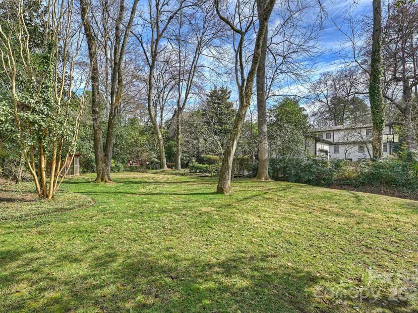 830 Jefferson Drive, Charlotte, NC 28270.  MLS# CAR4223874, YatesRealty ID 16597. 