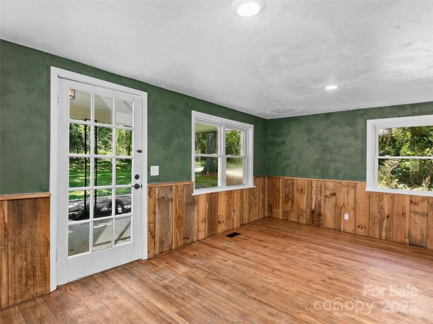 15 Burtiller Lane, Fletcher, NC 28732.  MLS# CAR4264700, YatesRealty ID 16599. 