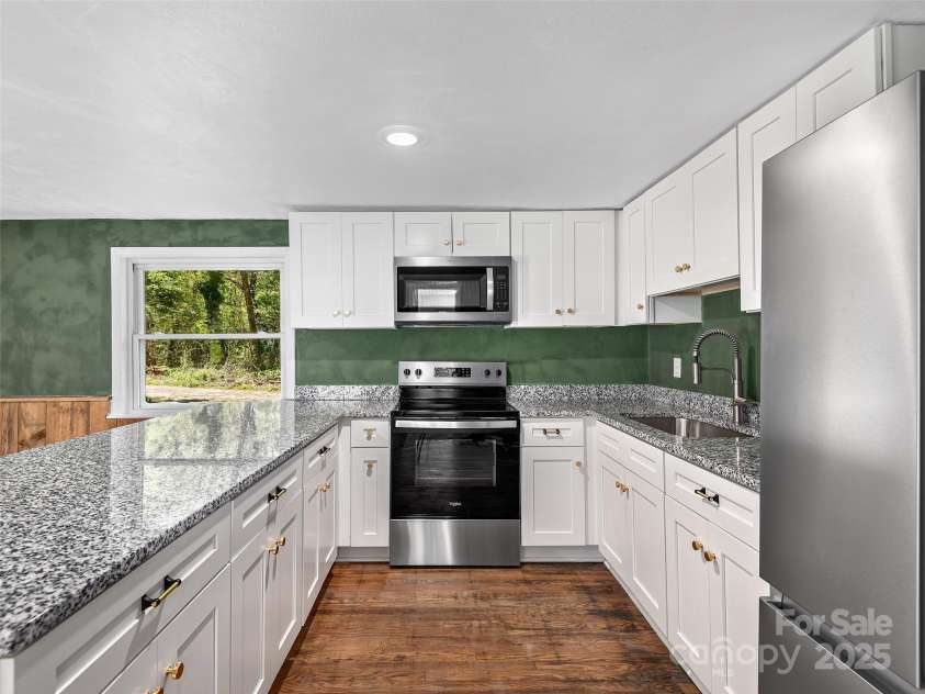 15 Burtiller Lane, Fletcher, NC 28732.  MLS# CAR4264700, YatesRealty ID 16599. 