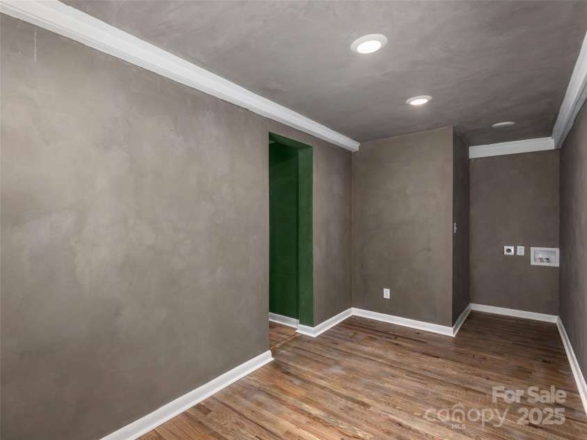 15 Burtiller Lane, Fletcher, NC 28732.  MLS# CAR4264700, YatesRealty ID 16599. 