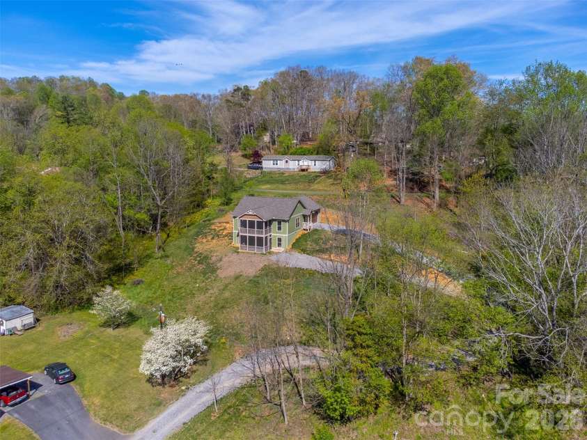 50 Sheriff Drive, Waynesville, NC 28786.  MLS# CAR4367838, YatesRealty ID 16599. 