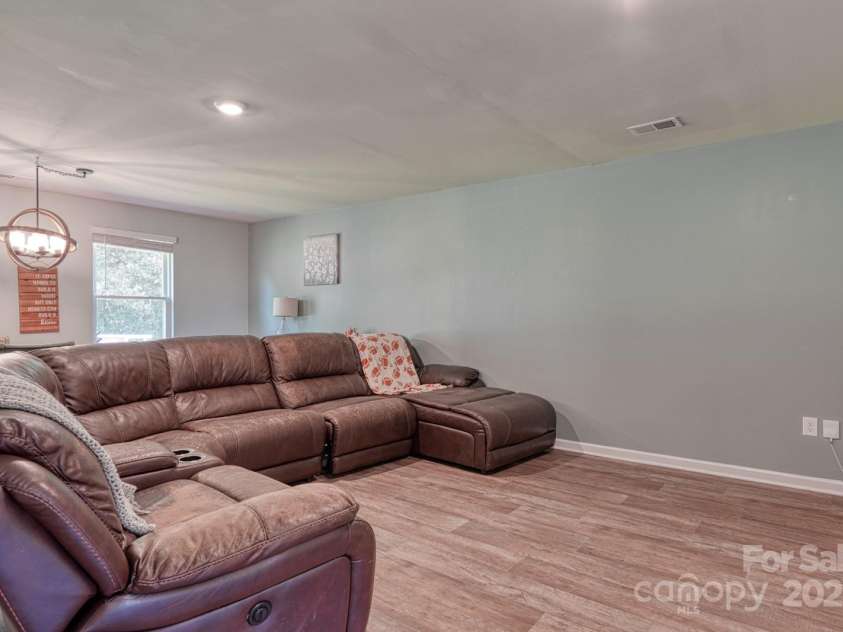 1281 Twin Bridge Road, Gaffney, SC 29341.  MLS# CAR4312131, YatesRealty ID 166. 