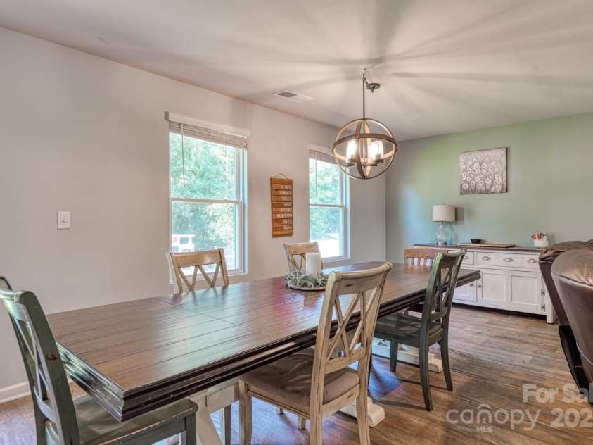 1281 Twin Bridge Road, Gaffney, SC 29341.  MLS# CAR4312131, YatesRealty ID 166. 