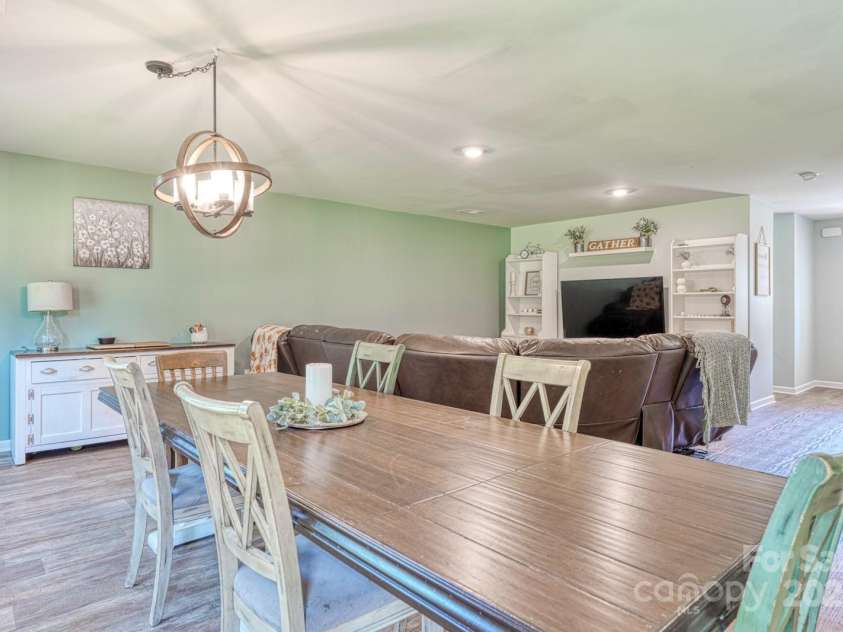 1281 Twin Bridge Road, Gaffney, SC 29341.  MLS# CAR4312131, YatesRealty ID 166. 