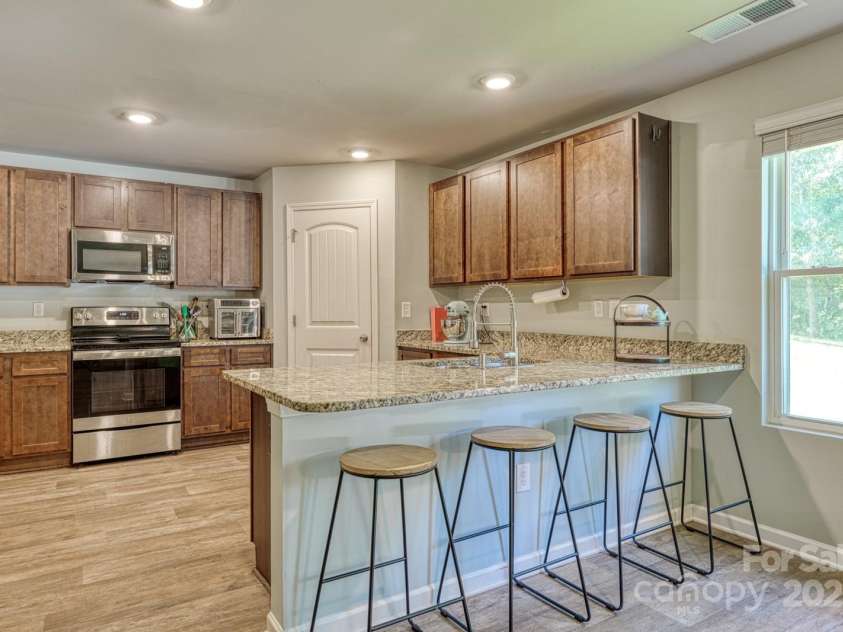 1281 Twin Bridge Road, Gaffney, SC 29341.  MLS# CAR4312131, YatesRealty ID 166. 