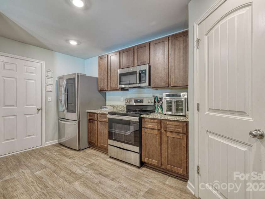 1281 Twin Bridge Road, Gaffney, SC 29341.  MLS# CAR4312131, YatesRealty ID 166. 