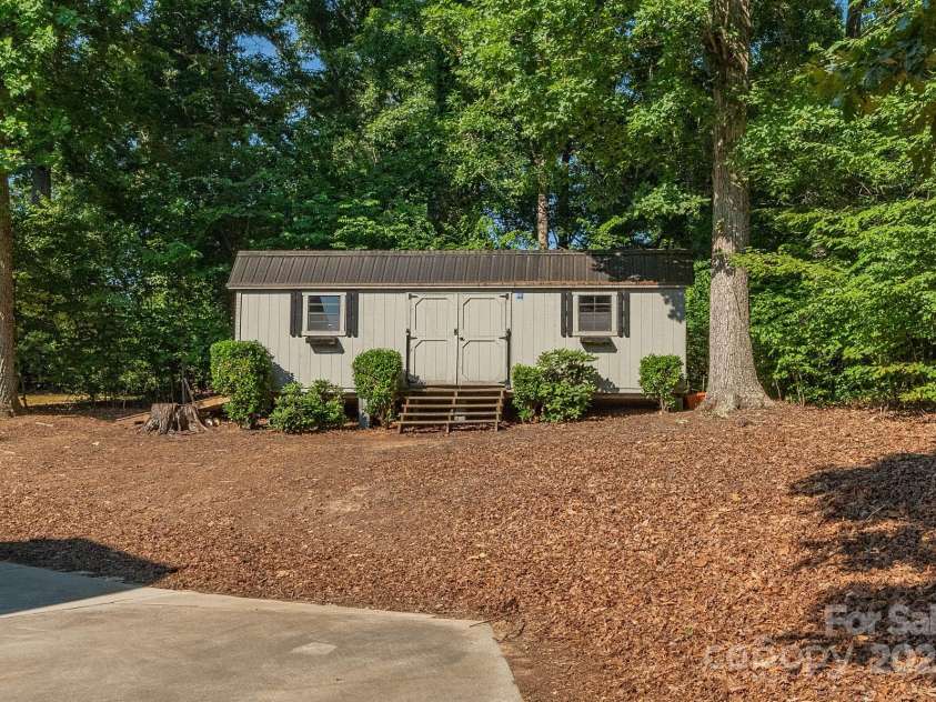 368 Noralin Drive, Winston Salem, NC 27107.  MLS# CAR4228996, YatesRealty ID 1660. 23 x 11 Outdoor building with wired electricity