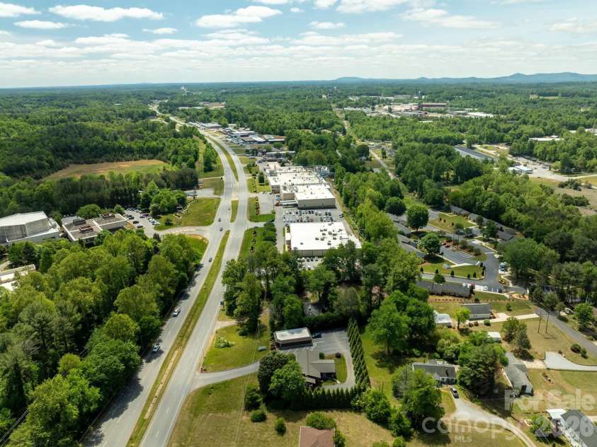 1818 Hickory Boulevard, Lenoir, NC 28645.  MLS# CAR4375626, YatesRealty ID 16601. 