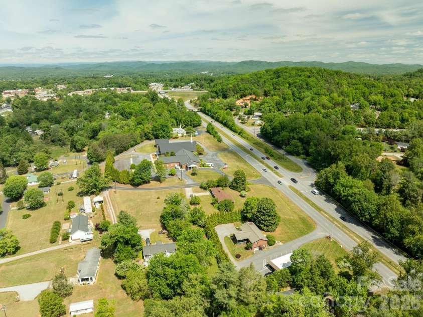 1818 Hickory Boulevard, Lenoir, NC 28645.  MLS# CAR4375626, YatesRealty ID 16601. 