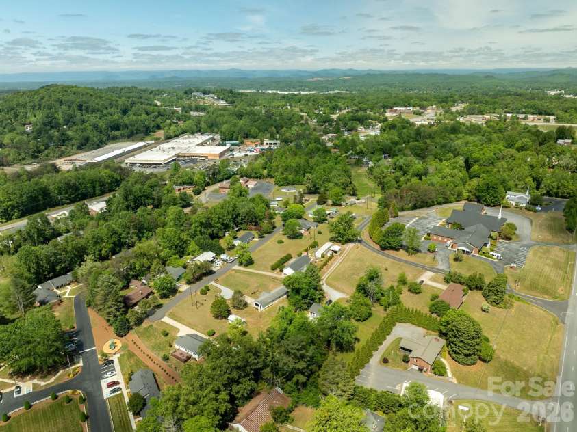 1818 Hickory Boulevard, Lenoir, NC 28645.  MLS# CAR4375626, YatesRealty ID 16601. 