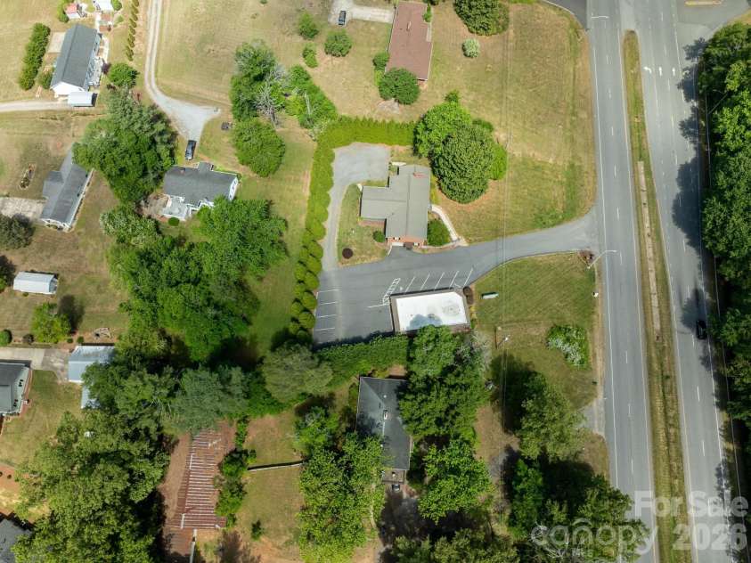 1818 Hickory Boulevard, Lenoir, NC 28645.  MLS# CAR4375626, YatesRealty ID 16601. 