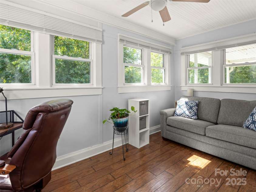 23 Maxwell Road, Asheville, NC 28805.  MLS# CAR4247716, YatesRealty ID 16601. 