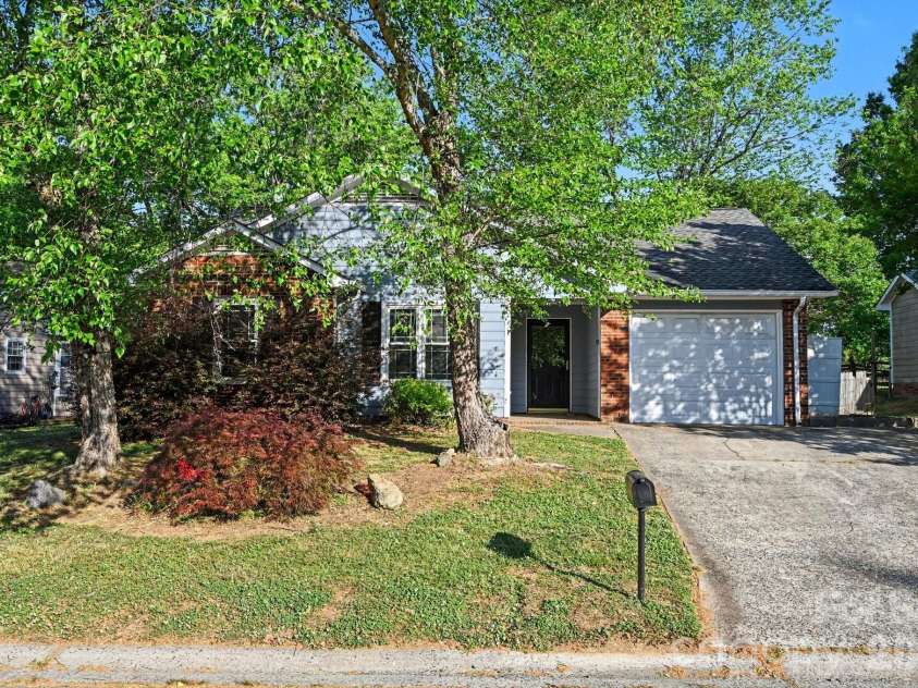 3209 Green Meadow Way, Monroe, NC 28110.  MLS# CAR4375823, YatesRealty ID 16602. 