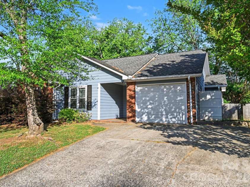 3209 Green Meadow Way, Monroe, NC 28110.  MLS# CAR4375823, YatesRealty ID 16602. 