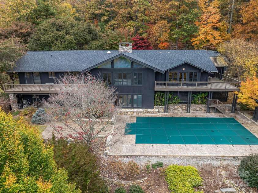 7 Parkview Drive, Asheville, NC 28805.  MLS# CAR4228715, YatesRealty ID 16602. 