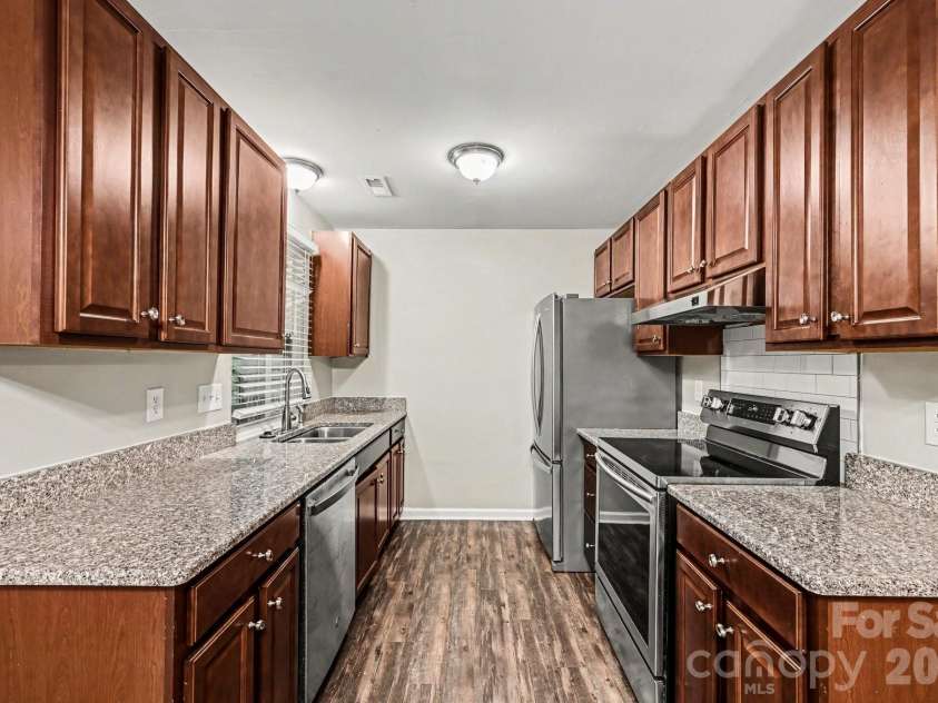 8800 Royal Scot Lane, Charlotte, NC 28227.  MLS# CAR4375224, YatesRealty ID 16604. 