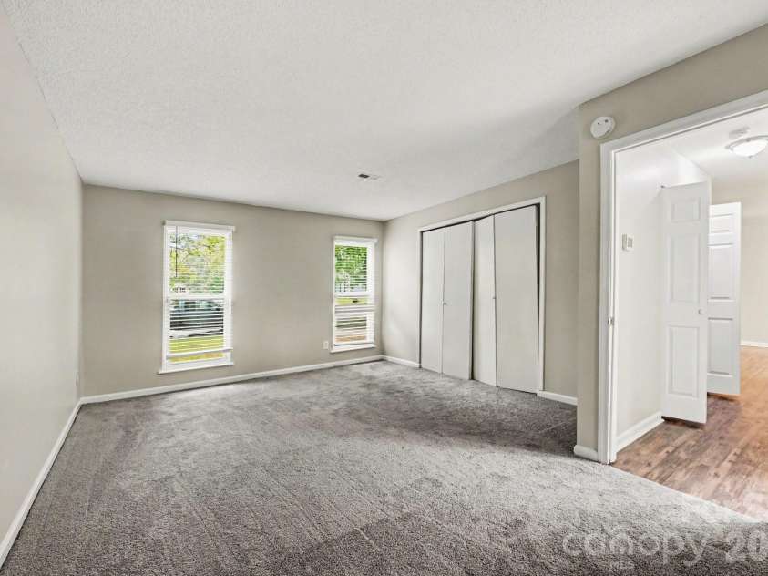 8800 Royal Scot Lane, Charlotte, NC 28227.  MLS# CAR4375224, YatesRealty ID 16604. 