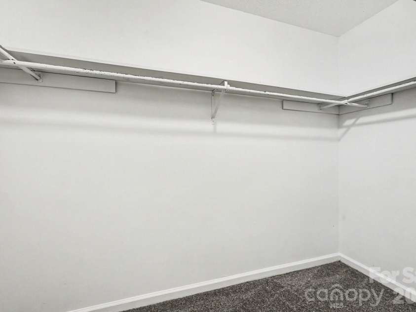 8800 Royal Scot Lane, Charlotte, NC 28227.  MLS# CAR4375224, YatesRealty ID 16604. 