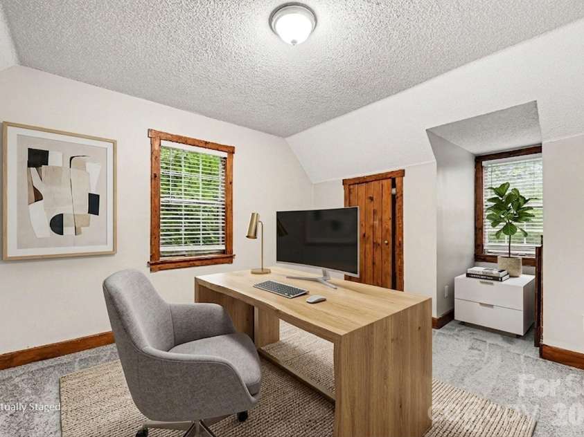 8800 Royal Scot Lane, Charlotte, NC 28227.  MLS# CAR4375224, YatesRealty ID 16604. 
