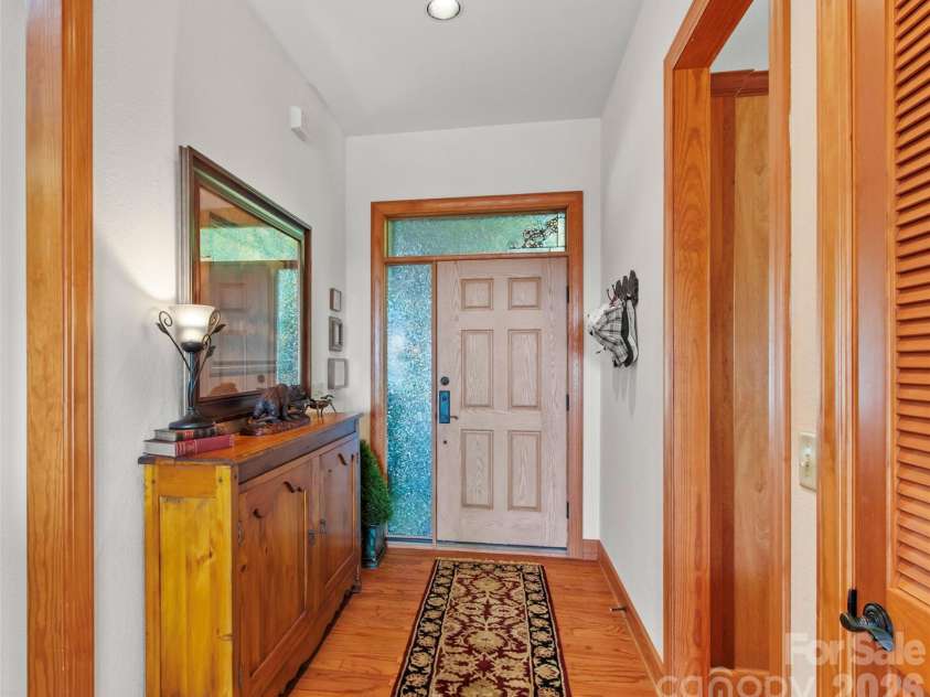 101 Spring Rock Road, Burnsville, NC 28714.  MLS# CAR4368484, YatesRealty ID 16605. 