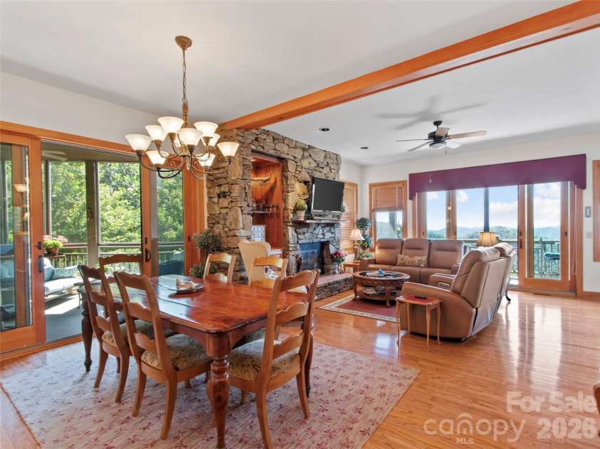 101 Spring Rock Road, Burnsville, NC 28714.  MLS# CAR4368484, YatesRealty ID 16605. 