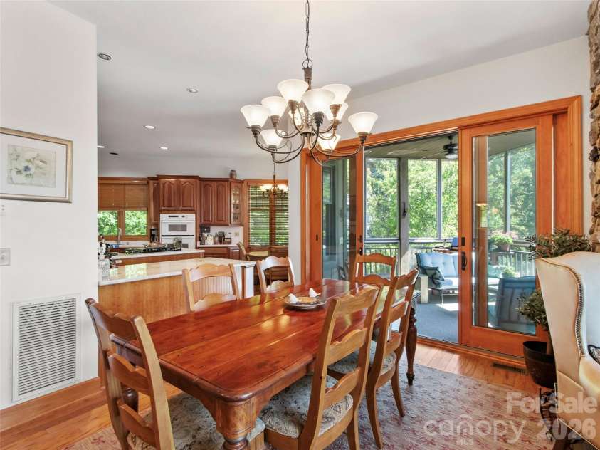 101 Spring Rock Road, Burnsville, NC 28714.  MLS# CAR4368484, YatesRealty ID 16605. 