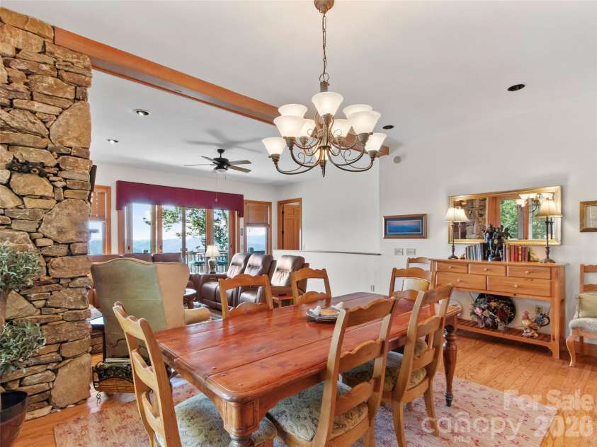 101 Spring Rock Road, Burnsville, NC 28714.  MLS# CAR4368484, YatesRealty ID 16605. 