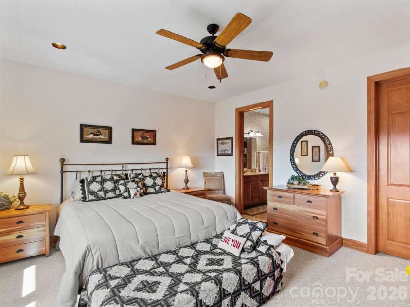 101 Spring Rock Road, Burnsville, NC 28714.  MLS# CAR4368484, YatesRealty ID 16605. 